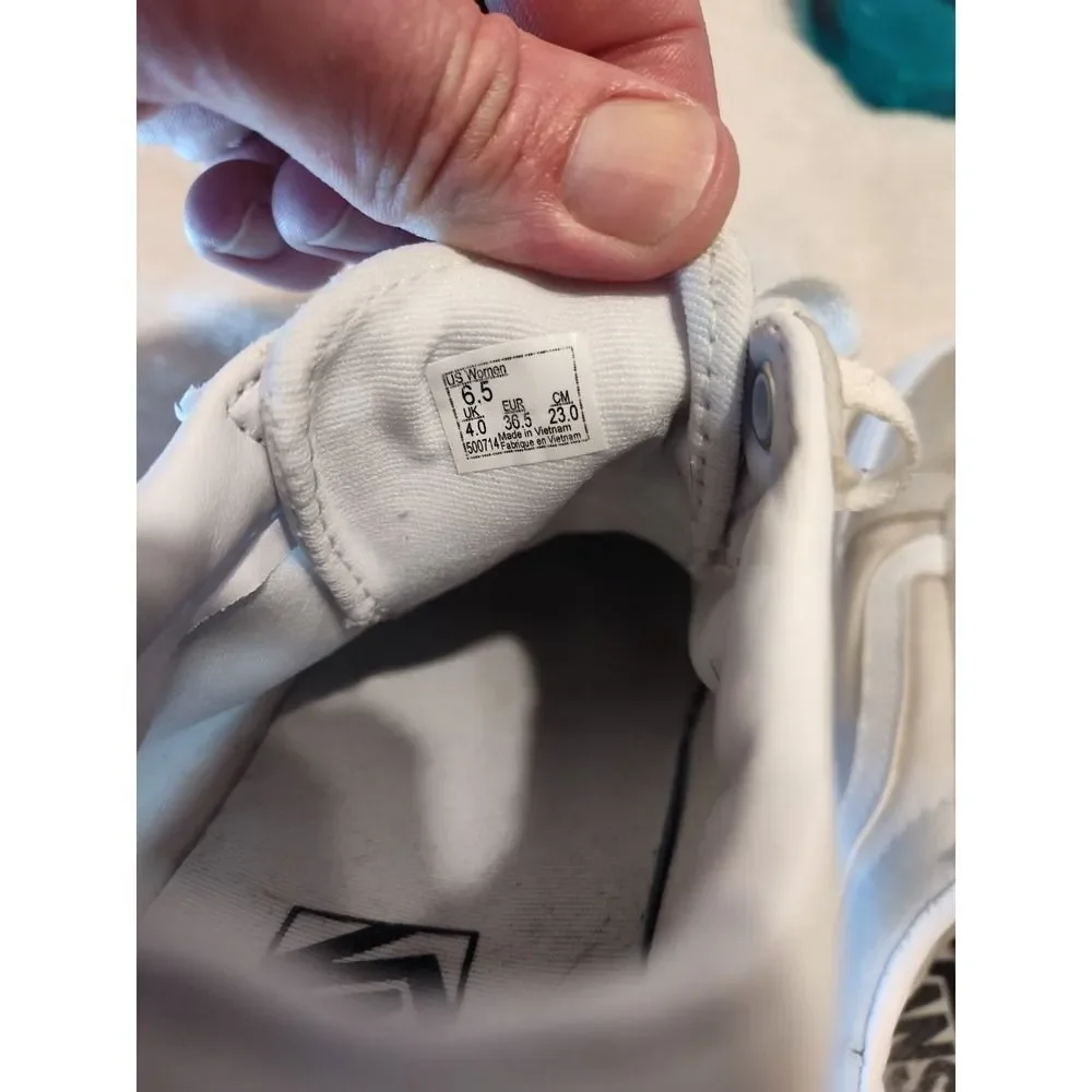 Vans product pair